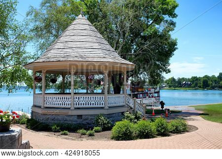 SKANEATELES, NEW YORK - 17 JUNE 2021: Gazebo in Clift Park on the shore of Skaneateles Lake.
