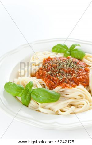Ev yapımı Bolognese makarna