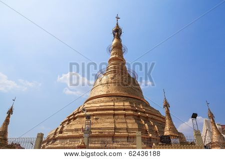 Botataung Pagoda In Yangon, Burma (myanmar)