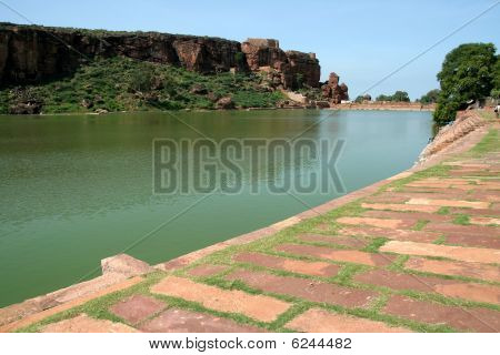 Jezioro w Badami