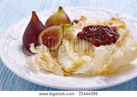 Baked Camembert with Figs