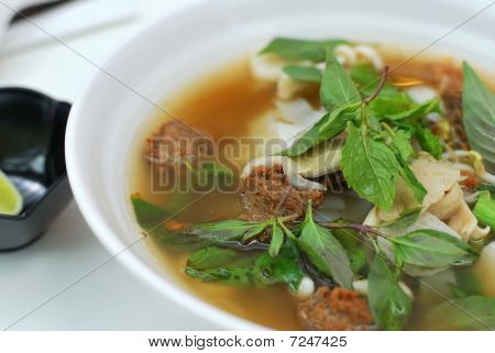 น้ำซุปก๋วยเตี๋ยวอาหารเจแบบจีน