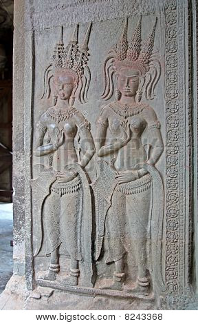 Apsaras Bas-Relief in Angkor Bereich