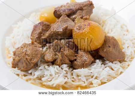 Traditional Italian and Greek lamb fricassee with small onions, finished with an egg and lemon sauce.