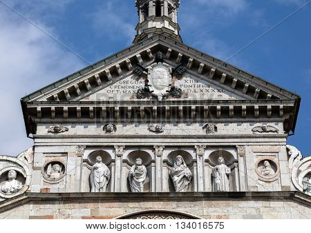 12th century portal of Cremona Cathedral contains the figures of the Four Major Prophets each bearing a roll with the text of their prophecies.