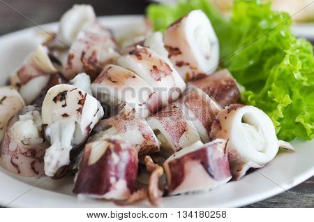 grilled squid with vegetable dish, sliced squid