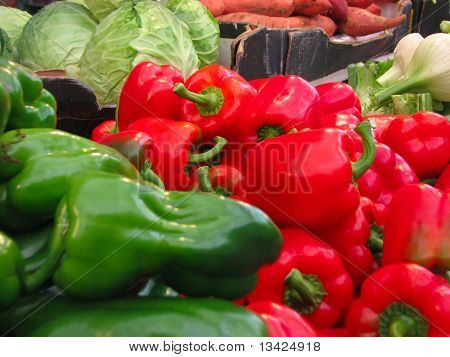 Červená a zelená paprika