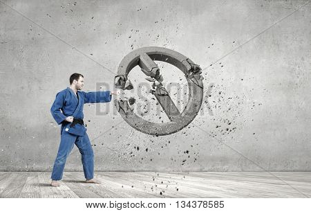 Krate man in action