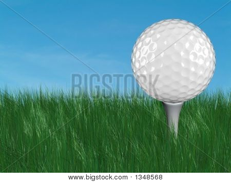 Balle de golf dans l'herbe au niveau du sol