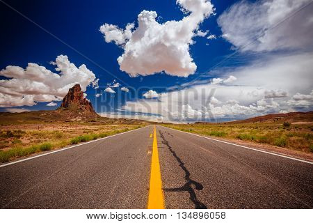 Agathla Peak, Highway 163, Arizona, Usa