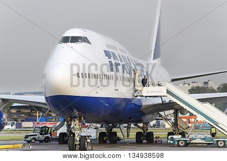 Boeing 747 Transaero Waiting For Boarding.