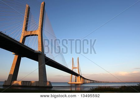 Ponte Vasco da Gama i Lissabon