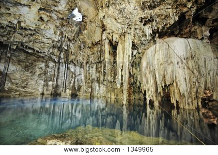  Cenote af Dzitnup