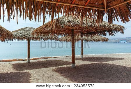 Beautiful Public Sandy Beaches On Red Sea In Eilat With Stro Umbrellas, Luxury Vacation Spa Resorts 