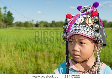 asiatische Jungen ethnischen akha