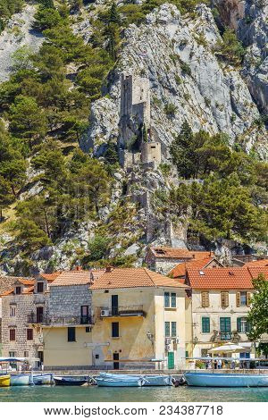 Mirabella Or Peovica Is A Romanesque Fortress, Built In 13th Century Above The Town Of Omis, Croatia