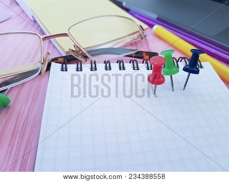 Pushpin Notepad Office, Glasses Plant, Layout, Stationery, Writing,laptop