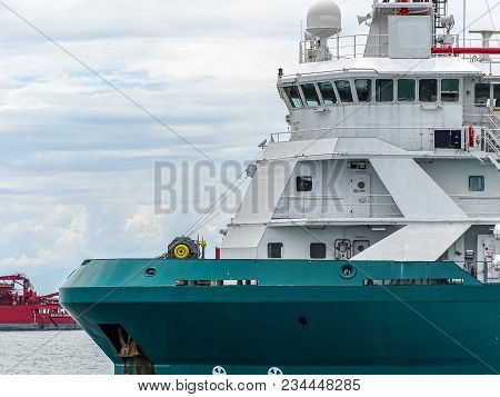 Labuan,malaysia-march 24,2018:platform Supply Vessel (psv) Offshore Support Vessel,ready To The Offs