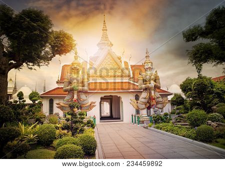 Beautiful Landscape Of Wat Arun Temple Important Landmark And Traveling Destinaton In Bangkok Thaila
