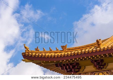 Hacienda Heights, Ca, Usa - March 23, 2018: Red Ochre Roof Structure Of Hsi Lai Buddhist Temple Unde