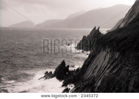 Dramatiske Cliff og Sea Scape Irland