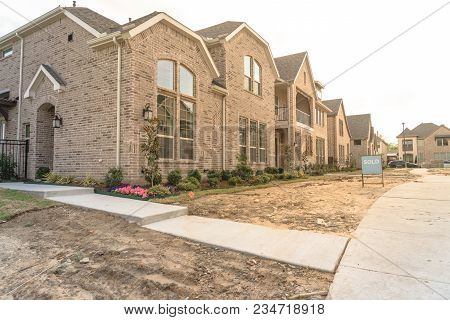 Newly Built Detached Single-family Home Sold Out In America