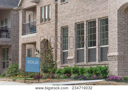 Newly Built Detached Single-family Home Sold Out In America