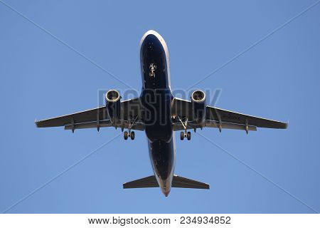 Istanbul, Turkey - January 07, 2018: British Airways Airbus A320-232 (cn 5948) Landing To Istanbul A