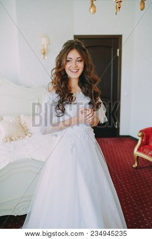 Waiting For The Bride Groom, First Meeting