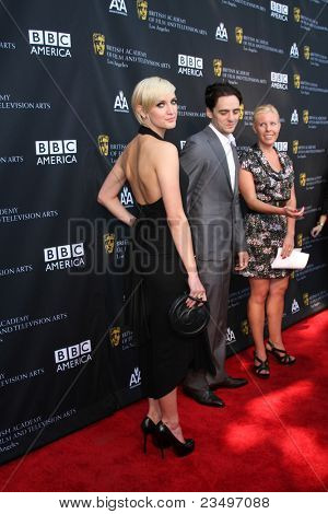 LOS ANGELES - SEP 17: Ashlee Simpson ankommer på den niende årlige BAFTA Los Angeles TV Tea Party. på L
