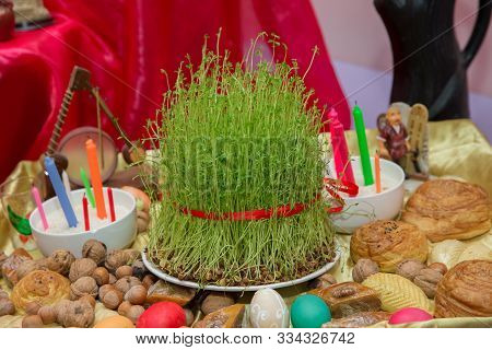 Semeni . Candle . Khoncha . In Hell, Hazelnuts, Gooseberries . Traditional Shekerbura, Eggs , Mutaki