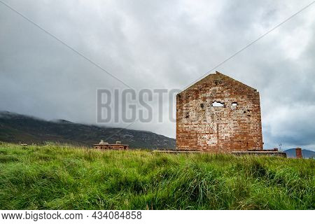 The Ruins Of Lenan Head Fort At The North Coast Of County Donegal, Ireland.