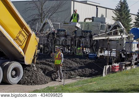 Manitowoc, Wi Usa September 22 2021: Construction Of A New Road