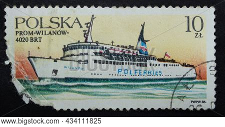 Poland - Circa 1986: Postage Stamp 'ferryboat Wilanow' Printed In Poland. Series: 'ferryboats', 1986