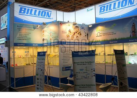 Hannover - březen 9: Stát o miliardy na 9 březnu 2013 na CeBITu počítač Expo