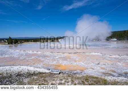 Great Fountain Geyser In Yellowstone National Park