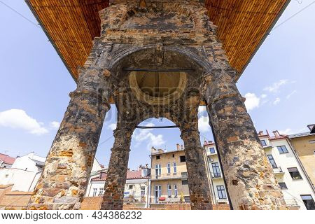 Tarnow, Poland - July 24, 2021: Synagogue Bima, Elevated Platform Where Torah Is Read And The Prayer