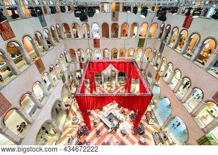 Venice, Italy - August 02, 2021: Huge Indoor Hall Of Fondaco Dei Tedeschi. Former Headquarters And R