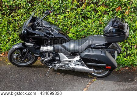 Bordeaux , Aquitaine  France - 09 20 2021 : Honda Ctx Cruiser 1300 Motorbike Black Gt Ctx1300 Bagger