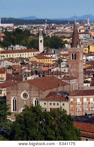 Kilisesi, San Tommaso Cantuariense Verona, İtalya ufuk üzerinde
