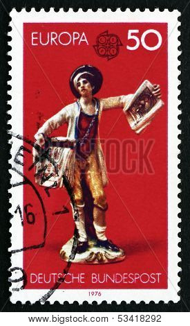 Postage Stamp Germany 1976 Boy Selling Copperplate Prints