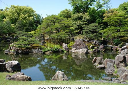 Ninomaru haver, Japan