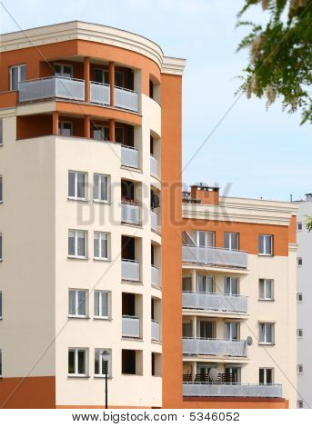 Új, Modern lakások