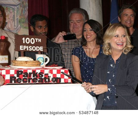 LOS ANGELES - OCT 16:  Aubrey Plaza, Amy Poehler at the 