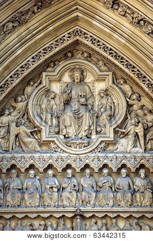 Westminster Ammey Entrance In London England Bas Relief