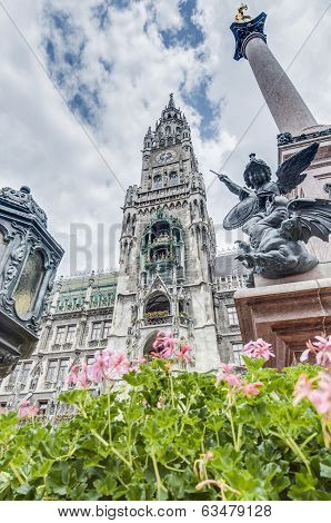Neues Rathaus Carillion In Munich, Germany