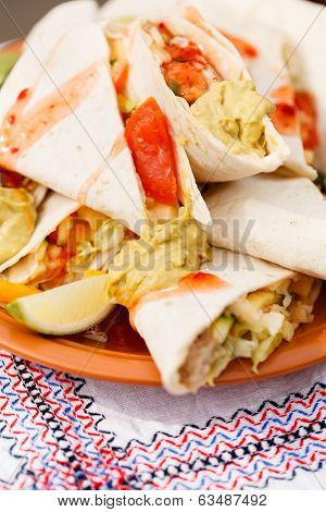 tortillas with dip