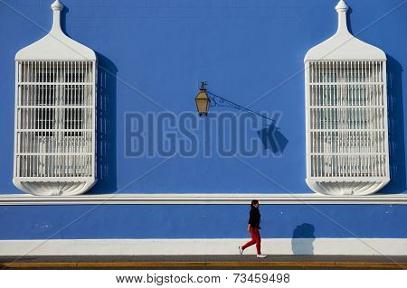 Walking in Trujillo