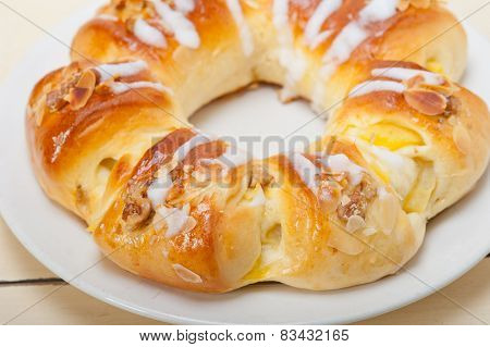 Sweet Bread Donut Cake