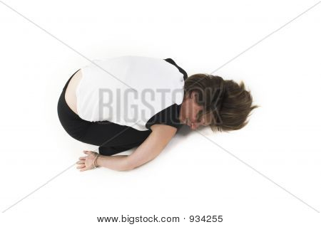 Beyaz tişört kadın Yoga yapıyor